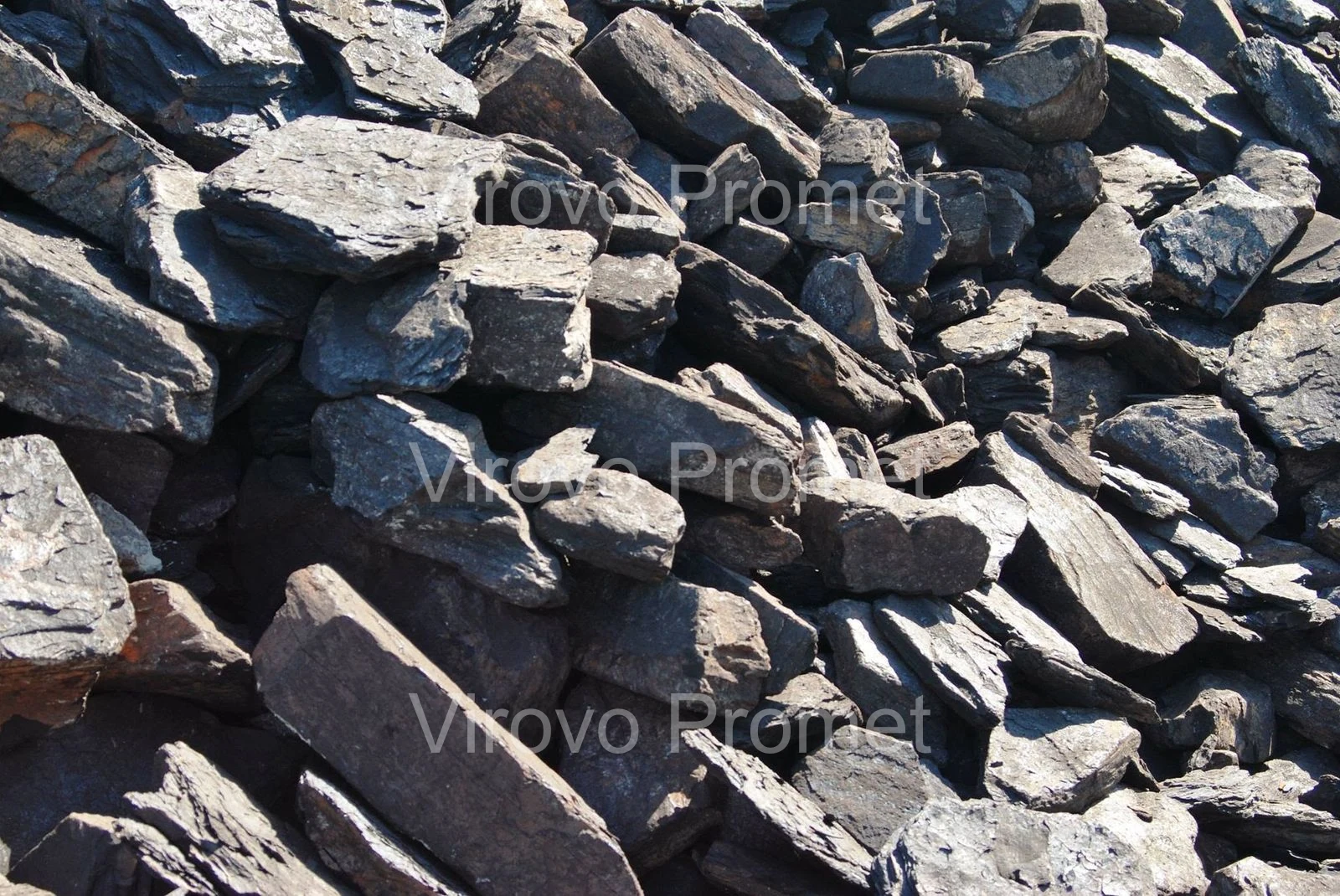 Coal pieces and stockpile — Virovo Promet
